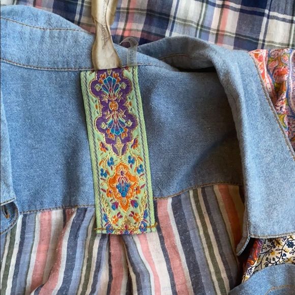 Anthropology Aratta Silent Journey Woman’s Shirt - Picture 7 of 8